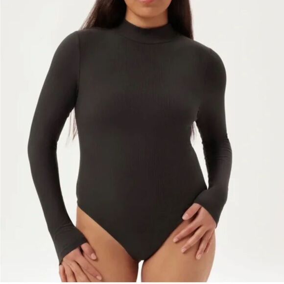 Girlfriend Collective Black Long Sleeve Mock Neck Ribbed Bodysuit - Picture 1 of 9